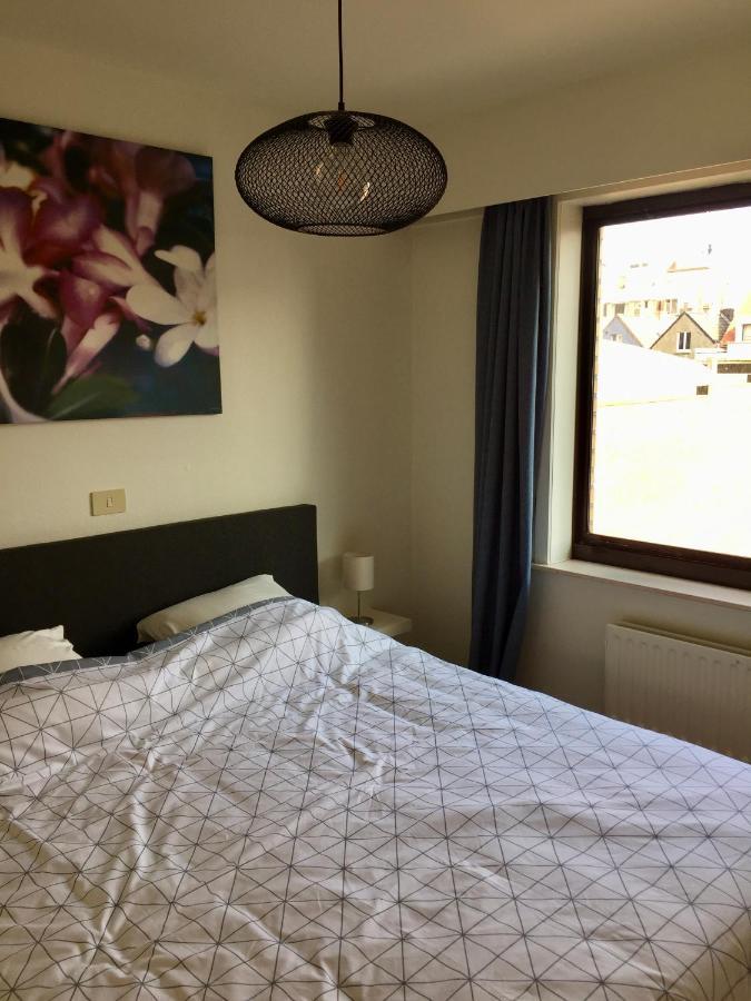 Rustig Appartement Met Zeezicht Dicht Bij Het Centrum Oostende Exterior foto