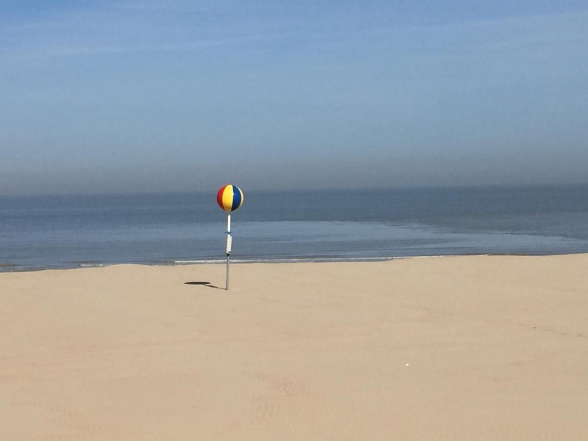 Rustig Appartement Met Zeezicht Dicht Bij Het Centrum Oostende Exterior foto