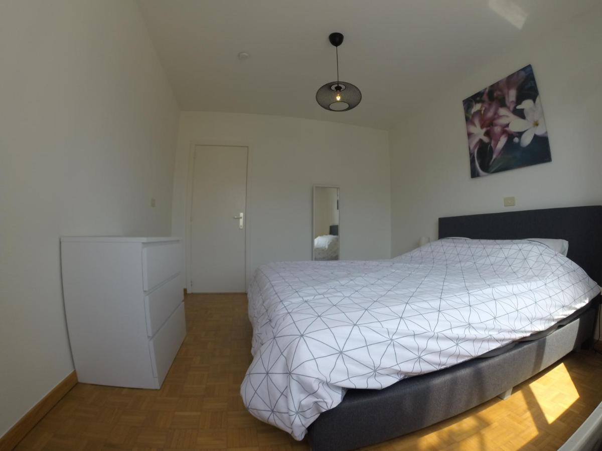 Rustig Appartement Met Zeezicht Dicht Bij Het Centrum Oostende Exterior foto